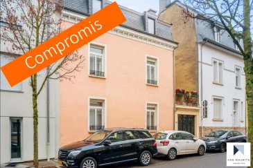 *** SOUS COMPROMIS *** SOUS COMPROMIS *** SOUS COMPROMIS *** Située à Hollerich, cette maison datant de 1940 présente une surface habitable de ± 144 m². On accède à l'entrée latérale par un porche de garage ± 18 m² suivi d'une extension ± 18 m² et d'un espace de rangement ± 4 m². La maison se compose comme suit:

Au rez-de-chaussée, le hall d'entrée ± 6 m² donne accès au salon ± 17 m² avec feu ouvert, parquet au sol et haut plafond ainsi qu'à la salle à manger ± 13 m². Celle-ci s'ouvre sur la cuisine équipée et aménagée ± 13 m² suivie d'une véranda / jardin d'hiver ± 8 m² donnant sur une cour extérieure ± 11 m². Un wc séparé complète ce niveau.

Le 1er étage comprend un palier desservant une chambre à coucher ± 16 m² communiquant avec un dressing aménagé ± 13 m² ainsi qu'une spacieuse salle de bain ± 13 m² avec douche, double lavabo et wc.

Le 2e étage comprend un palier ± 7 m² desservant deux chambres de ± 13 et 16 m² et une salle de douche ± 7 m².

Un grenier non aménagé est accessible par un escalier escamotable.

Détails complémentaires :
•Maison en bon état, régulièrement entretenue ;
•Localisation idéale, proche de toutes commodités: écoles, crèches, restaurants, petits commerces, transports en commun (bus, gare, futur tram) ;
•Vallée de la Pétrusse (parc boisé) et centre-ville à deux pas.