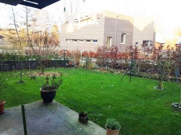Grande maison avec charme disponible immédiatement possède 211.6m2 habitables et se compose de 2 salons, d\'une cuisine, 4 chambres à coucher, 3 salles de bains ainsi qu\'un grenier de 50m2. A l\'arrière de la maison vous trouverez une terrasse ainsi qu\'un jardin fleuri et bien entretenu de 85m2.<br><br>Un garage pour 2 voitures, 2 emplacements extérieurs, une cave complétement carrelée ainsi qu\'un grenier de 50m2 viennent compléter se bien.<br><br>Se situant au calme à 30 minutes de Luxembourg-Ville. Useldange compte de nombreuses associations dans des domaines des plus variés comme la nature, l\'archéologie et la musique.<br><br>Pour toutes questions ou demandes d\'informations, n\'hésitez pas à nous contacter, nous serons toujours à votre service.<br><br>Agence ELSA\'HOME à votre écoute pour la concrétisation de vos projets en toute confiance.