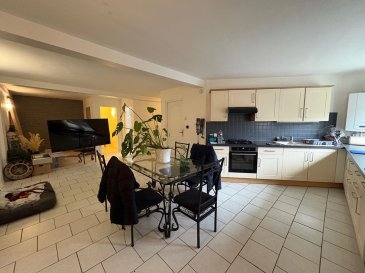 T2 - 65m ². PANETTA IMMOBILIER vous propose, 

En exclusivité ! 

Ideal investisseur ou primo accédant ! 

Un appartement d'environ 65m² au premier et dernier étage d'une copropriété très calme.

Idéalement situé, cet appartement se compose comme suit : 

Vous trouverez une vaste entrée donnant accès à un bel espace salon/séjour ouvert sur une cuisine équipée ; une salle d'eau et WC séparés.

Les fenêtres sont en DVPVC avec volets roulants ; chauffage gaz individuel ; électricité aux normes.
Syndic professionnel, charges trimestrielles de 60euros.

Pour plus d’informations, veuillez contacter Monsieur COLSON Emmanuel au +33 7 81 30 24 02.

Les informations sur les risques auxquels ce bien est exposé sont disponibles sur le site Géorisques : www.georisques.gouv.fr