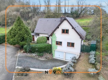 Venez découvrir cette magnifique maison individuelle avec jardin sur les hauteurs de Schengen à deux pas de la Moselle, de la forêt et des vignes.

Le bien de 248m² dont 163m² habitables avec un terrain de 7,89 ares se distingue comme suit:

Hall d'entrée - Spacieux living avec cheminée donnant accès à la terrasse et à un très joli jardin arboré - Véranda de 2018 - Cuisine équipée séparée - Salle de Bains - Hall de nuit - Deux chambres - une suite parentale avec dressing et salle de douches - Balcon - Bureau (possibilité de faire une 4ème chambre) - Garage double - Cave - Buanderie - Local Technique - 4 places de stationnements.

Atouts de la propriété: 
Maison lumineuse - Situation très calme à deux pas de la Moselle et de la forêt - Joli jardin arboré - Proximité des commerces et de l'autoroute A13