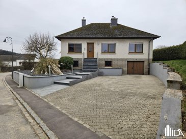 L'Immobilière de l'Attert vous propose en location cette jolie maison individuelle d'une surface habitable de +/- 138m² dans le village d'Elvange, commune de Beckerich.

La maison construite en 1972 se compose de:

Rdch:
- hall d'entrée
- grand séjour / salle à manger avec poêle à bois
- cuisine équipée séparée
- 3 chambres à coucher dont 1 avec sortie sur terrasse et jardin
- salle de bains avec paroi de douche, lavabo et wc.

Sous-sol:
- débarras avec poêle à bois, douche et wc séparé
- plusieurs caves et buanderie
- garage pour une voiture.

Extérieur:
- 2-3 emplacements extérieurs
- jardin
- débarras extérieur pour stockage de bois.

Loyer : 1 900€
Charges : 300€ (frais d'eau, poubelles et chauffage Biogaz)
Caution : 2 mois de loyer
Frais d'agence : 1 mois de loyer + TVA (partagé 50/50 entre locataire et bailleur)

Cette maison vous intéresse ! Merci de remplir le 