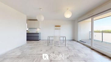 Appartement F3 avec balcon, cave et parking fermé. En exclusivité +++ Appartement récent avec terrasse et vue dégagée, à seulement 10 min du Luxembourg +++

MANOM, dans une résidence de standing construite en 2020, cet appartement de 71 m2 situé au 2ème étage séduit par sa luminosité et sa vue dégagée sur un environnement naturel préservé. Sa terrasse de 11 m2, sans vis-à-vis, offre un panorama rare sur les étangs, idéal pour profiter des beaux jours en toute tranquillité.
 
Le séjour de 32 m2, lumineux et bien proportionné, offre un espace convivial et confortable, prolongé par un accès direct à la terrasse qui crée une continuité naturelle entre intérieur et extérieur. La cuisine haut de gamme, signée STYL Cuisine, s'ouvre sur cet espace de vie et est équipée d'appareils SIEMENS (micro-ondes, four, lave-vaisselle, plaque induction et réfrigérateur), combinant fonctionnalité et design élégant.
 
Deux chambres, dont une grande de 16 m2, garantissent un confort optimal. La salle de bains, moderne et soignée, dispose d'une baignoire avec paroi de douche, d'un meuble vasque avec miroir, d'un WC suspendu et d'un radiateur sèche-serviettes.
 
Chauffage au sol, volets roulants électriques, ascenseur et résidence sécurisée avec visiophone assurent un confort moderne. Une place de stationnement couverte, une grande cave et un local à vélos complètent le bien, avec possibilité d'acquérir des places supplémentaires.
 
À seulement 10 minutes de la frontière luxembourgeoise et moins de 30 minutes du centre de Luxembourg-Ville, cet emplacement est idéal pour les frontaliers. Écoles, crèches, commerces, supermarchés, lignes de bus et accès rapide à l'A31 viennent parfaire un cadre de vie pratique et agréable.
 
 Quote-part charges annuelles de copropriété : 2127EUR (Chauffage et production d'eau chaude inclus)
 Nombre de lots : 47 dont 12 lots principaux