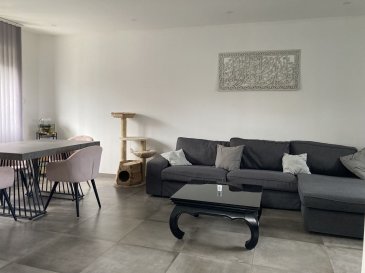 Maison indépendante - 120m ². PANETTA IMMOBILIER vous propose UN PAVILLON INDIVIDUEL SANS TRAVAUX sur la commune de MEXY de 120m² habitables sur 21 ares (2100m²) de terrain composée comme suit:

-sous-sol: chaufferie, , cave, 1 garage 1 voiture porte pvc battante avec accès jardin

-rez-de-chaussée: entrée, dégagement, w-c avec lave-mains, salon ouvert sur salle à manger, cellier, cuisine équipée moderne avec porte fenêtre accès terrasse et jardin

-étage: dégagement, 1 chambre avec un point d'eau, 1 suite parentale (chambre, douche et dressing), salle de bains (baignoire, douche italienne et w-c)

-combles: 1 chambre

-parking 3 voitures, 1 pergola et 1 abri de jardin

NB : double vitrage pvc, assainissement au tout à l'égout, façade isolante de 2024, pompe à chaleur 2024, électricité 2021, toiture entretenue en bon état

Pour infos et visites, Rocco PANETTA au 06 88 56 77 94 (laisser message si répondeur)

Les informations sur les risques auxquels ce bien est exposé sont disponibles sur le site Géorisques : www.georisques.gouv.fr