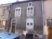 Maison Vente 3 chambres à Pont-à-Mousson - 65 000 € Maison de ville à rénover. Proche des Lycées et du centre, elle est composée au rez-de-chaussée, d'une cuisine ouvrant sur une petite terrasse et d'un séjour. A l'étage : 3 chambres et salle de bains. Grenier aménageable.