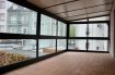 Appartement Vente 2 chambres à Strasbourg - 186 000 € Dans un immeuble situé coté cour de l'Avenue de Colmar donnant sur la Place du Schultfeld à proximité immédiate du tram, des écoles, des commerces et axes autoroutiers, venez visiter ce 3 pièces au premier étage bénéficiant d'une vue dégagée et d'une belle luminosité.Ce logement ce compose de 2 grandes chambres, d'une cuisine, d'une véranda, d'une salle de bain et d'un wc.Vous rechercher un logement à proche de la ville et des écoles pour un investissement locatif ou pour votre résidence principale, laissez vous séduire par ce logement atypique et charmant.Votre contact : Julien Diss 0632090104