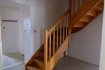 Appartement Location 4 chambres à Lunéville - 595 € c.c. APPARTEMENT EN DUPLEX F5
Appartement au deuxième et dernier étage en duplex comprenant une entrée donnant sur une cuisine aménagée d'un évier et de meubles, d'un salon, d'une chambre et d'un bureau ou deuxième chambre, une salle de bains équipée et d'un toilette séparé.
A l'étage, vous y trouverez deux belles chambres sous combles avec fenêtre de toit.
Chauffage électrique.
Jardin Commun
Libre de suite