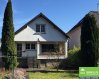 Maison individuelle Vente 4 chambres à Senningerberg - 1 390 000 € A vendre : Maison à rénover situé 26, rue du Golf L-1638 Senningerberg sur un terrain total de 11,06 ares, dont 7,06 ares sont constructibles. La maison construite en 1948 et agrandie en 1973 par une annexe a une surface d’habitation totale d’environ 200 m2.
Description :
Rez-de-chaussée : Surface habitable : 135 m2
Hall d'entrée avec Garde-robe : 8 m2, carrelage
Salle à manger : 32m2, marbre
Living : 28 m2, marbre
Cuisine : 22 m2, carrelage (avec accès terrasse : 10m2)
Salle de bains avec baignoire, WC et lavabo : 8 m2, carrelage
Chambre à coucher 15 m2, tapis plain
Chambre à coucher 14 m2, linoléum
Hall vers cave et Cage d’escalier vers 1ier étage : 8 m2
1er étage - surface habitable : 65 m2
Hall de nuit pouvant servir de bureau : 9 m2, marbre
Chambre à coucher : 21 m2, tapis plain
Salle de douche avec , W.C. et lavabo : 6m2, carrelage
Chambre avec Garde robe : 24 m2, chape talochée
Débarras : 5 m2, chape talochée
Sous-sol - surface : 65 m2
Buanderie : 7 m2, carrelage
Douche et W.C. séparé : 3 m2, carrelage
Chambre de repassage : 13 m2, Carrelage
Cave à vin : 17 m2, chape taloché
Cave chauffage : 25 m2, chape taloché
Chauffage au fuel : Capacité 3000 litres
Hauteur plafonds : hall, living et chambres à coucher : 2,5 mètres
Garage pour une voiture
3 emplacements extérieurs devant le garage
Grand jardin clôturé avec terrasse
Double vitrage
Année de construction : 1948
Année d’agrandissement : 1973
Orientation: Nord-ouest
Accès autoroute à 3 minutes
Station de bus à 100 m de la maison. (Ligne 120 direction Kirchberg & Luxembourg-Ville)
Connexion de bus toutes les 9 minutes
Piste cyclable vers le Kirchberg
Golf Club Grand-Ducal à 1 km
Club de tennis à 200 m, club de football à 3km
Crèche à 200 m
A proximité de plusieurs restaurants
Adresse : 26, rue du Golf L-1638 Senningerberg
Pour plus de renseignement ou un RDV contactez :
Claude Colling au 691 650 724 ou
SIGELUX : 46 71 31 ou info@sigelux.lu