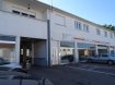 Local commercial Vente 4 chambres à Stuckange - 137 300 € STUCKANGE, AU CENTRE DU VILLAGE , DANS UN IMMEUBLE EN COPROPRIETE, LOCAL PROFESSIONNEL LOUé (REVENU LOCATIF ANNUEL HORS CHARGES 12000 EUROS ), DÉVELOPPANT 272m2, SHOW ROOM , DOUBLE BUREAU, VOUS DISPOSEZ AUSSI D'UNE MEZZANINE DE 40M2 ( SURFACE INF A 180CM) , A CE JOUR UTILISE EN LOCAL NEGOCE AUTOMOBILE. GRAND LINEAIRE DE VITRINE. VENDU AVEC 100M2 DE SOUS SOL ACCESSIBLE PAR LE LOCAL PRINCIPAL PAR UN ESCALIER
Ref agence :6527