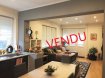 Appartement Vente 3 chambres à Ottange - 170 000 € Coup de Coeur ! Appartement de 105 m2 - Ottange. Coup de coeur assuré pour cet appartement entièrement rénové d'une surface de 105 m2 habitables ! Situé à Ottange, ce bien vous offre la possibilité de vivre à quelques minutes du Luxembourg dans une ville agréable à proximité de toutes les commodités. Il est composé d'une grande entrée donnant accès à une cuisine entièrement équipée ouverte sur un séjour spacieux et moderne avec un balcon. Le coin nuit accueil 3 belles chambres ainsi qu'une salle d'eau avec douche, vasque et toilette. L'appartement à été rénové récemment et décoré avec goût et modernité, vous n'aurez donc aucun travaux à prévoir pour profiter pleinement de ce bien. N'attendez plus pour le visiter !
Agent commercial à contacter : Amélie Giglio au 07.71.22.24.37 ou 03.82.53.52.94, par mail : agence@ccimmobilier.com. Dans le cadre de votre recherche, n'hésitez pas à consulter notre site www.ccimmobilier.com afin de voir toutes nos offres.