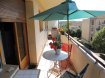Appartement Vente 1 chambre à Metz - 81 000 € METZ SABLON : Au calme, dans une copropriété proche de toutes les commodités, appartement lumineux type F2 avec une cuisine carrelée, un séjour donnant accès à un balcon de 11m, une chambre sur parquet, une salle de douche, un cellier. Une cave et un box en sous sol viennent compléter ce bien.
