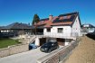 Maison Vente 3 chambres à Bascharage - 1 450 000 € Home Project vous propose à la vente cette belle maison entièrement rénovée en 2018, offrant des équipements modernes et un confort de vie exceptionnel. La maison est idéalement située à Bascharage dans un quartier résidentiel calme et proche des axes autoroutiers et des commerces.
Sous-sol :
? Salle de douche neuve (2023)
? Spacieux garage de 85,83 m² (5 voitures)
? Cave à vin
? Buanderie
? Local technique
Rez-de-chaussée :
? Hall d'entrée
? Cuisine équipée ouverte
? Salle à manger
? Bureau ou chambre
? Dressing
? WC séparé
? Salle de douche neuve (2023)
? Chambre 1
? Chambre 2
? Terrasse accessible depuis la salle à manger et le bureau/chambre, avec une pergola refermable sur 3 côtés, vous protégeant des courants d'air et des regards des voisins.
1ier Etage :
? Hall
? Chambre 3
? Chambre 4
Garage extérieur
Beau Jardin
Caractéristiques principales :
? Maison entièrement rénovée (2018 et 2023) et bien entretenue
? Rénovation des salles de douche et du WC séparé en 2023
? Chauffage à gaz datant de 2015
? Climatisation dans le living et dans toutes les chambres à coucher
? Cuisine équipée d'une valeur d'environ 35 000 €
? Photovoltaïque
? Triple vitrage
? Volets électriques
? Système d'alarme
Disponibilité: à convenir
________________________________________
Cette maison est une occasion rare pour ceux à la recherche d'un cadre de vie moderne et fonctionnel. Pour plus d'informations ou pour organiser une visite, contactez Home Project au 26361112 ou par email info@home-project.lu dès aujourd'hui !
Home Project bietet Ihnen dieses schöne Haus zum Verkauf an, das 2018 komplett renoviert wurde und eine moderne Ausstattung und außergewöhnlichen Wohnkomfort bietet. Das Haus befindet sich in idealer Lage in Bascharage in einem ruhigen Wohngebiet in der Nähe von Autobahnachsen und Geschäften.
Untergeschoss :
- Neues Duschbad (2023).
- Geräumige Garage von 85,83 m² (5 Autos).
- Weinkeller
- Waschküche
- Technischer Raum
Erdgeschoss:
- Eingangshalle
- Offene Einbauküche
- Esszimmer
- Büro oder Schlafzimmer
- Ankleidezimmer
- Separates WC
- Neues Duschbad (2023)
- Schlafzimmer 1
- Zimmer 2
- Terrasse, die sowohl vom Esszimmer als auch vom Büro/Schlafzimmer aus zugänglich ist. Die Pergola, die auf drei Seiten verschließbar ist, schützt Sie vor Zugluft und den Blicken der Nachbarn.
1. Etage :
- Flur
- Schlafzimmer 3
- Schlafzimmer 4
Garage im Freien
Schöner Garten
Hauptmerkmale:
- Komplett renoviertes (2018 und 2023) und gepflegtes Haus.
- Renovierung der Duschbäder und des separaten WCs im Jahr 2023.
- Gasheizung aus dem Jahr 2015
- Klimaanlage im Wohnzimmer und in allen Schlafzimmern.
- Einbauküche im Wert von ca. 35.000 €.
- Photovoltaik (30 Paneele)
- Dreifach verglaste Fenster
- Elektrische Fensterläden
- Alarmanlage
Verfügbarkeit: nach Absprache
________________________________________
Dieses Haus ist eine seltene Gelegenheit für alle, die auf der Suche nach einem modernen und funktionalen Lebensraum sind. Für weitere Informationen oder um einen Besichtigungstermin zu vereinbaren, wenden Sie sich bitte an Home Project unter 26361112 oder per E-Mail info@home-project.lu noch heute!
Home Project offers for sale this beautiful house, completely renovated in 2018, offering modern amenities and exceptional living comfort. The house is ideally located in Bascharage, in a quiet residential area close to motorways and shops.
Basement:
- New shower room (2023)
- Spacious 85.83 m² garage (5 cars)
- Wine cellar
- Utility room
- Utility room
First floor :
- Entrance hall
- Open-plan fitted kitchen
- Dining room
- Study or bedroom
- Dressing room
- Separate WC
- New shower room (2023)
- Bedroom 1
- Bedroom 2
- Terrace accessible from the dining room and study/bedroom, with a pergola that can be closed on 3 sides, protecting you from drafts and neighbors' glances.
1st floor :
- Hall
- Bedroom 3
- Bedroom 4
Outside garage
Nice garden
Main features:
- House fully renovated (2018 and 2023) and well maintained
- Shower rooms and separate WC renovated in 2023
- Gas heating from 2015
- Air conditioning in living room and all bedrooms
- Fitted kitchen worth around €35,000
- Photovoltaic (30 panels)
- Triple glazing
- Electric shutters
- Alarm system
Availability: to be agreed
________________________________________
This home is a rare opportunity for those seeking a modern, functional living environment. For more information or to arrange a viewing, contact Home Project at 26361112 or email info@home-project.lu today!