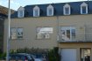 Appartement Location à Dalheim - 1 100 € IMMO EXCELLENCE vous propose ce joli appartement avec une surface habitable de 64 m2 et situé dans une petite Résidence. Ce joli et moderne appartement se compose comme suit : Un hall d'entrée, une chambre-à-coucher avec dressing, un living avec salle-à-manger, un emplacement extérieur, une cuisine équipée ouverte avec équipements haut de gamme, une salle-de-douche équipée d'un joli meuble ainsi que d'un miroir, une cave, une buanderie, un garage couvert, ainsi qu'un balcon. Luminaires dans toutes les pièces. Situation idéale et calme. Proche de toutes commodités, à quelques minutes de Remich et à seulement 20 minutes du centre-ville de Luxembourg.Ref agence :3426441