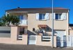 Maison Individuelle Guenange 5 pièce(s) 132 m2. Alors que les écoles et les commerces ne sont qu'à quelques minutes à pied, l'autoroute à 3 minutes en voiture, venez découvrir cette maison familiale dans un calme étonnant et au potentiel formidable !
À l'étage, vous découvrirez un salon chaleureux, une cuisine ouverte sur séjour, trois agréables chambres (avec placards) pour toute la famille, une salle de bains et un toilette séparé.
Un sous-sol complet aux nombreuses possibilités, c'est le vrai plus de la maison ! Vous y trouverez une pièce indépendante, idéale pour recevoir vos proches, installer un ado ou créer un espace de télétravail au calme, une buanderie, une pièce de rangements, un wc, une grande terrasse couverte, parfaite pour vos moments de détente.
Deux garages doubles viennent compléter ce bien, le repaire idéal pour les passionnés de bricolage ou de création.