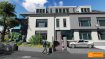 Duplex Vente 2 chambres à Blaschette - 602 795 € Nouvelle construction d'une résidence avec 2 blocs nommés : ACORUS et ARALIA
Duplex 37-38, de 121,2 m2 + 3,62 m2 balcon + cave, situé au 1er et 2ième étage :
Etage1 : Living/salle à manger, cuisine ouverte, débarras, 1 WC séparé.
Etage 2 : 2 chambres à coucher, 1 salle de bain, bureau et balcon.
Le prix TVA 3% pour résident est ca 602.795,-'
Le prix TVA 17% pour investisseur est 647.751,-'
1 emplacement intérieur à +/- 26.103,- ' TVA 3%
28.050,-' TVA 17%
1 emplacement extérieur à +/-17.085,-' TVA 3%
18.360,-' TVA 17%
Le règlement de bâtisse impose 1 emplacement extérieur et 1 emplacement intérieur par unité
Situation : BLACHETTE est situé dans la commune de LORENTZWEILER à 15 minutes de Luxembourg/Kirchberg. Les constructions se composeront de 6 appartements, 2 Duplex, 2 Surfaces de bureau en PP énergétique A/B/A
Ref agence :17