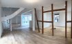 Maison Vente 4 chambres à Strasbourg - 676 000 € Début Neudorf - Rue de Nomeny
Maison d'architecte neuve (travaux en cours) sur trois niveaux comprenant :
En rez-de-chaussée : entrée, séjour, cuisine ouverte, wc invités, terrasse arrière et jardin.
Au 1er étage : trois chambres à coucher, une salle de bains avec coin buanderie, un wc séparé, un palier pouvant faire office de bureau/salon tv
Au 2e étage : suite parentale (chambre à coucher avec terrasse + salle de douche avec wc).
Un place de parking devant la maison
Cave aménagée au sous-sol
