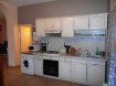Maison Location 3 chambres à Maubeuge - 650 € c.c. BON QUARTIER MAUBEUGE. Maison semi individuelle avec beaux volumes, entièrement rénovée comprenant
Salon, salle à manger, cuisine équipée, wc
A l 'étage: deux chambres, un bureau, et salle d'eau
Terrain et garage