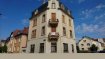 Appartement Vente 2 chambres à Metz - 147 500 € Appartement Metz 3 pièce(s) 70.58m2. Appartement idéalement situé, en plein coeur du sablon entre l'église et la place du marché.
Charmant T3 dans une petite copropriété au 1er étage, offrant une entrée, cuisine, séjour accès balconnet, 2 grandes chambres, salle de bain, wc, ainsi qu'une cave en sous sol pour completer ce bien.
Chauffage ind gaz.
Copropriété de 16 lots (NO_Pas_procedur_cours).
Charges annuelles : 660 euros.