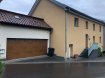 Maison Location 3 chambres à Heffingen - 1 900 € HEFFINGEN
TRES BELLE MAISON AVEC GRAND JARDIN.
ELLE SE COMPOSE DE:
- REZ-DE-CHAUSSEE
HALL D'ENTREE, WC, CUISINE EQUIPÉE, SEJOUR ET SALON, VERANDA, TERRASSE, GARAGE 2 VOITURES, PLUSIEURS CAVES.
- PREMIER ETAGE:
3CHAMBRES, SALLE DE BAIN, GRAND GRENIER.
POUR PLUS D'NFOS OU POUR UNE VISITE, N'HESITEZ PAS A NOUS CONTACTER.
info@newgest.lu ou + 352 691125293