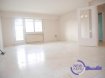 Appartement Vente 2 chambres à Bridel - 670 000 € !!! Libre de suite !!!
New Keys vous propose ce bel appartement situé dans la commune de Bridel, à moins de 10km de Luxembourg Ville.
Dans une paisible petite résidence avec ascenseur, le bien profite d'une belle luminosité et de deux grands balcons (+/-10m2 chacun).
Proche des axes autoroutiers et de toutes les commodités, l'appartement se présente comme suit:
-Hall d'entrée
-Living avec accès au premier balcon
-Cuisine équipée et séparée
-Salle de bain avec baignoire balnéothérapie, deux vasques et toilettes
-WC séparé
-2 Chambres spacieuses ( +/-13m2 et +/-18m2) avec accès au deuxième balcon ( donnant sur l'arrière de la résidence )
- 2 Balcons de +/- 10 m2 chacun
Pour completer ce bien vous disposerez également de:
- Cave privative
- Buanderie
***Possibilité d'acquérir un garage box en supplément***
N'hésitez pas à nous contacter au 27 99 86 23 ou par mail info@newkeys.lu pour plus d'informations et/ ou une éventuelle visite.