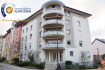 Appartement Vente 3 chambres à Luxembourg-Cents - 815 000 € La disposition de l'agencement, les dimensions volumineuses et le potentiel des commodités défissent ce charmant appartement dans un emplacement offrant depuis sa terrasse une intimité rare et un sentiment de sérénité de bien-être.
Les espaces de chaque pièce feront une impression saisissante.
L’entrée accueillante bénéficie d'un WC séparée et d'un débarras avec emplacement pour la machine à laver.
La cuisine équipée séparée de 9,68m2 possède des armoires étendues pour un maximum de rangement.
Une porte vitrée vous mènera vers le splendide living de 35,90m2.
Une porte fenêtre offre un accès vers la terrasse de 10,29m2 avec cette vue verdoyante.
Un hall de nuit vous mènera vers les chambres.
Une chambre parentale de 16,95m2 avec laminat.
deux chambres de 12,06m2 et 11,76m2.
Une salle de bains de 7,65m2 avec baignoire, lavabo, WC et fenêtre.
Une 2me salle de bains avec douche et WC.
L'appartement bénéficie également d'une cave de 14m2 et d'un jardin commun.
Nombreuses possibilité de stationnement dans le lotissement.
Bail emphytéotique
