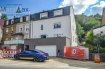 Appartement Location 2 chambres à Belvaux - 1 600 € L'agence immobilière MaraMax s.àr.l vous propose en location ce joli duplex, au 1er et 2ème étage d'une petite résidence à seulement 2 unités, bien située à Belvaux.
Le duplex a une surface habitable de +/- 120m2 et se compose comme suit:
1er étage:
- hall d'entrée avec vidéophone,
- cuisine équipée ouverte, accès à un grand véranda de +/- 23m2 ainsi qu'a la terrasse arrière,
- living/salle à manger,
- grande chambre à coucher, accès à la terrasse avant,
- salle de bains avec WC, lavabo et buanderie.
2ème étage:
- grande chambre à coucher, accès à une salle de douche avec WC et lavabo.
A ceci s'ajoute une cave privative ainsi qu'un emplacement dans le garage.
Conditions de location:
Loyer: 1.600.-€
Charges: 150.-€
2 mois de caution: 3.200.-€
Frais d'agence: 1 mois de loyer + 17%TVA
Disponibilité: Septembre 2020!
Pour plus d'informations par rapport à ce joli duplex, n'hésitez pas à nous contacter.