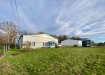 Local commercial Vente à Bouzonville - 295 000 € Locaux Professionnels. Locaux professionnels d'environs 1000 m2 se composants de 4 halls avec entrée indépendante, un appartement de gardiennage et un bungalow servant de bureau, plusieurs box à chevaux .
Le tout sur 39 ares de terrain dont 5.36 % honoraires TTC à la charge de l'acquéreur.