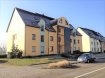 Appartement Vente 2 chambres à Sierentz - 148 500 € F3 de 63 m2 à Sierentz . Au RDC d'une petite résidence très calme au bord des champs, ce F3 de 63 m2 comprend : une cuisine équipée séparée, un séjour avec balcon donnant sur les champs (pas de vis à vis), 2 chambres, une salle de bain et WC séparé. Cave et box garage. Chauffage collectif au gaz. libre de suite