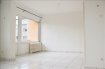 Appartement Location 2 chambres à Strasbourg - 790 € Boulevard de la Marne a proximite du parc de l'orangerie, proche des transports en communs, écoles et commerces, trés bel appartement 3 pièces de 75m2 renové.Le logement situé au deuxième étage sans vis a vis se compose d'une entrée déservant 2 chambres dont une avec un balcon, un spacieux et lumineux séjour avec balcon, une cuisine équipée dotée d'une loggia d'un espace buanderie, d'une salle d'eau neuve entièrement carrelée et d'un WC indépendant.Une chambre de bonne d'environ 10m2 ainsi qu'une cave et un grenier compléte ce bien.Loyer 790 euros + 79 euros de chargesHonoraires à la charge du locataire : 975 ' TTC