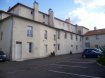 Appartement Location à Pont-à-Mousson - 430 € c.c. F1 bis dans résidence au calme avec parking. Appartement F1 bis au calme - 38, Place Hordal du Lys 54700 PONT A MOUSSON comprenant :
Cuisine ouverte sur séjour, 1 chambre en mezzanine, salle d'eau/WC
Chauffage électrique - 28 m2
Libre à la location le 08/01/2019