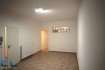Appartement Vente 2 chambres à Tetange - 320 000 € Appartement en très bon état au premier étage d'une petite résidence.
Avec 62 m2 se composant de deux chambres à coucher, d'une cuisine équipée ouverte sur le salon, d'une salle de douche, d'un débarras et d'une cave.
Il se situe au centre de Tetange ayant à proximité des commerces, des écoles et des transports en commun.
Disponible d'immédiat .
Ref agence :TCVOK2-1