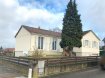Maison Vente 4 chambres à Bouzonville - 140 000 € Maison individuelle. Prox. centre ville pavillon individuel se composant d'une entrée, un salon-séjour, une cuisine, une salle de douches ainsi que 4 chambres. Sous-sol complet aménageable avec buanderie, grande cave et garage.