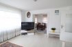 Maison Vente 4 chambres à Bouzonville - 227 000 € Maison individuelle . Venez découvrir cette maison individuelle sur sous sol complet aménagé. Elle se compose au rez de chaussée d'un salon, d'un séjour, d'une cuisine équipée, 3 chambres, d'un WC séparé et d'une salle de douche, garage et buanderie. Isolation extérieure, chauffage central granulé de bois. Le tout sur 21ares 76 de terrain clos et arborés.
