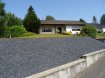 Maison Location 3 chambres à Mondorf-Les-Bains - 2 200 € Nur mit CDI!
Freistehender Bungalow in zentraler Lage in Mondorf mit grossem ruhigen Garten
Über den Eingangsbereich gelangen Sie in die moderne neuwertige Küche, das Wohnzimmer mit Kamin und dem Schlaftrakt, in dem sich 3 Schlafzimmer, ein Gäste WC und ein renoviertes Badezimmer mit Wanne und Dusche befindet.
Den hinter dem Haus befindlichen Garten erreichen Sie durch die Küche und über das Wohnzimmer.
Diverse Kellerräume und eine Garage gehören selbstverständlich dazu.
Bad Mondorf ist eine der bevorzugten Gemeinden der Moselgegend. Hier findet man ein reichliches Angebot an Kultur, Sport, Schulen und Geschäften. Hinzu kommen die berühmten Weinberge an der romantischen Mosel und eine moderne Gemeinde die allen Ansprüchen gerecht wird. Das Haus liegt nur einige hundert Meter vom Casino und dem Stadtkern entfernt. Viele Restaurants, ein hervorragendes Angebot in Sachen öffentlicher Transport, sowie die Nähe der Autobahn runden das vorteilhafte Leben in dieser Gemeinde ab. Leben wo andere Urlaub machen….