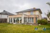 Villa Location 5 chambres à Bascharage - 3 500 € L'agence immobilière MaraMax s.àr.l vous propose en location cette spacieuse et lumineuse villa haut de gamme, entourée de verdure et située dans une cité calme et agréable à Bascharage, où il fait bon vivre.
La villa a une surface habitable de +/-256.31m2, une surface totale de +/-311.8m2 et se compose comme suit:
Le rez-de-chaussée accueille les différentes activités de jour:
- spacieux hall d'entrée,
- living/salle à manger avec feu ouvert, accès terrasse et jardin,
- cuisine équipée haut de standing, accès terrasse et jardin,
- bureau lumineux, possibilité d'aménager une chambre à coucher, accès terrasse et jardin,
- chambre à coucher, accès salle de douche,
- salle de douche avec WC, lavabo et ventilation,
- WC séparé.
Chauffage au sol pour toutes les pièces au rez-de-chaussée!
Premier étage:
- mezzanine,
- salle de douche avec WC, lavabo, fenêtre, placard,
- 3 chambres à coucher dont une avec accès terrasse de +/-50m2, salle de bains et dressing,
- salle de bains avec WC, lavabo, bidet, douche, 2 fenêtres.
Sous-sol:
- hall de cave avec 2 débarras,
- salle de jeux avec radiateur et fenêtre,
- buanderie avec fenêtre, accès chaufferie,
- chaufferie (chaudière à gaz Buderus)
A ceci s'ajoute un garage pour deux voitures, porte électrique ainsi qu'un emplacement extérieur.
La maison dispose d'un système d'alarme!
Pour plus d'informations par rapport à cette belle villa, n'hésitez pas à nous contacter.