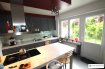 Maison Location 4 chambres à Luxembourg-Belair - 4 000 € +++ A LOUER +++
Idéalement située à 2 pas du complexe 'Geesenknaeppchen' (Athenée Grand-Ducal, Lycée Michel Rodange, ECG, ISL etc), cette belle maison séduira les exigents.
Hall d'entrée, double garage, cave et buanderie au RDC. Vaste séjour en L avec bibliothèque et balcon, belle cuisine équipée avec accès jardin, WC séparé avec vestaire.
Au 2è étage 3 très belles chambres ainsi qu'une salle de douche.
Au 3è étage belle suite parentale avec balcon, bureau (5è chambre) exceptionnelle salle de bains avec sauna et douche.....
Grand grenier
Merci de contacter notre Agence au 671 110 000 pour toute visite.
Ref agence :532426