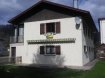 Maison Vente à Saulxures-sur-Moselotte - 147 000 € maison comprenant entrée, 1 chambre avec salle de douche WC, 1 garage, atelier, buanderie, cellier, bureau. au 1er étage : cuisine équipée, salon - séjour - cheminée - balcon - véranda, 2 chambres, salle de bains, WC, dressing en cours. terrain de 987 m² clos - 1 abri de 20m² Prix : 147 000 * *Dont Honoraires 5 % TTC à la charge de l'acquéreur calculés sur la base du prix net vendeur Prix hors honoraires : 140 000