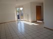 Appartement Location 1 chambre à Bartenheim - 570 € F2 à louer à Bartenheim . Au 2ème et dernier étage d'une petite résidence située au calme à Bartenheim, ce joli F2 de 54 m2 comprend: une entrée, un cellier, une cuisine séparée partiellement équipée, un cellier, un beau séjour-salon donnant sur le balcon, une salle de bain avec baignoire. Chauffage et eau chaude individuel au gaz, garage souterrain et cave. Proche de tous commerces et autoroute. Disponible de suite.
