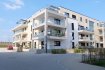 Appartement Location 1 chambre à Strassen - 1 500 € --------RESERVE----
STRASSEN, CITE PESCHER IV, bel appartement moderne au deuxième étage, numéro 108 comprenant : entrée avec placards encastrés, WC, living sur terrasse de 15 m2, cuisine équipée ouverte sur living, une chambre à coucher, salle de bains en suite avec baignoire et douche, une cave au premier sous sol, numéro 52, un emplacement de parking au premier sous sol, numéro 11, libre le 1er Juillet 2019
Contrat de bail de deux ans au minimum
Contact et visites : Rosalba MAITRE téléphone : 691 550 189