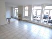 Appartement Vente 3 chambres à Differdange - 550 000 € SCHAUS Immobilier vous propose à la vente cet appartement au rez-de-chaussée dans une résidence historique au plein c'ur de Differdange.
L'appartement se compose comme suit :
- Salon/salle à manger d'une surface d'environ 29,50m2, très lumineux.
- Cuisine ouverte, équipée et aménagée ( - 19,00m2).
Un hall de nuit dessert :
- Trois chambres dont les surfaces respectives sont d'environ 13,25m2, 18,00m2 et 18,50m2.
- Une salle de bains avec baignoire, WC et vasque.
L'appartement est complété par :
- Une grande terrasse privée.
- Une très grande cave privée.
- Une buanderie commune.
En ce qui concerne les équipements de l'appartement, il convient de souligner que :
- Les fenêtres sont en double vitrage.
- L'appartement dispose d'une chaudière au gaz individuelle. La chaudière est neuve.
- L'appartement dispose d'une entrée privative.
L'appartement est idéalement implanté au plein c'ur de Differdange, toutes les commodités se trouvent à proximité, notamment :
- Les commerces de proximité et la zone piétonne.
- Les transports en commun, notamment les arrêts de bus et la gare.
- Les écoles.
Nous sommes à votre entière disposition pour tout renseignement complémentaire et un rendez-vous de visite.
La commission est à la charge du vendeur.
Ref agence :VA0249