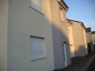 Location - Maison mitoyenne à Serémange-Erzange prix : 850 € c.c. Exclusif agence !!! Maison F5 de 88 m² sans jardin comprenant : Entrée+dégagement carrelée, cuisine ouverte sur salon séjour, 3 chambres (11+15+17 m²), salle de bains carrelée avec baignoire et meuble vasque, garage 1 voiture avec porte électrique. dv pvc électrique.
Chauffage gaz au sol à condensation. Disponible de suite, frais d'agence 968 €.