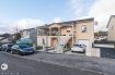 Maison Vente 7 chambres à Pont-à-Mousson - 442 000 € Maison individuelle F9. Au sein d'un quartier calme de Pont-à-Mousson : Maison de 9 pièces totalisant 281M2 habitables sur 2 niveaux comprenant 2 cuisines, 2 salons, 2 salles de bain, 7 chambres, 2 w.c, garage avec porte motorisée de 80M2, le tout sur un terrain de 5 ares. Construction de 2006. Chauffage gaz. Aucuns travaux ne sont à prévoir Une terrasse au rez-de-chaussée ainsi qu'au niveau supérieur viennent compléter ce bien. Possibilité de faire une découpe en 2 appartements. DPE : C Honoraires d'agence charge vendeur. Contact : Alexandre GAY au 07.82.10.11.91 No SIRET : 922 988 704 00016
