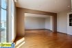 Appartement Vente 2 chambres à Hagondange - 199 500 € APPARTEMENT TRAVERSANT F4. 90 M²
TERRASSE LOGGIA PLEIN SUD DE 10 M²
APPARTEMENT BASE CONSOMATION DPE B
¤¤¤¤ UNE EXCLUSIVITÉ CAPT’IMMO ¤¤¤¤
¤¤¤¤ Renseignements au 06.30.55.11.48 ¤¤¤¤
IDÉALEMENT SITUE ENTRE THIONVILLE ET METZ
A 3 MN de l’accès à l’AUTOROUTE A 31 sortie 36 Hagondange Talange,
via Luxembourg, Thionville, Metz et Croix de Hauconcourt A 4 Paris, Strasbourg.
A 15 MN de Thionville via A 31
A 17 MN de Metz Gare via A31
A 2500 M de la gare de Hagondange. 40 navettes journalières via le Luxembourg
ARRÊT DE BUS A 250 MÈTRES.
A PROXIMITÉ DES ÉCOLES COLLÈGES.
A 5 MN DU CENTRE VILLE, DES CENTRES COMMERCIAUX.
A 10MN DU FUTUR HÔPITAL DE MAIZIERE LES METZ
Au 2 ème étage, dans une copropriété de qualité.
Bénéficiant d’une parfaite orientation Sud, Sud-Ouest,
une garantie d’ensoleillement maximale.
Idéal pour des primo-accédants, une famille, de par ses volumes,
sa fonctionnalité et sa situation. Possibilité de créer une 3 ème chambre.
En position traversante idéale.
L’ensemble des pièces de jour et la terrasse loggia bénéficient d’une orientation Sud, Sud-Ouest
Dès l’entrée, vous accédez à l'espace d’accueil desservant
le salon-séjour orienté sud, sud-ouest avec accès direct à la terrasse,
la cuisine équipée semi ouverte sur le salon-séjour.
La cuisine dispose de plans de travail, d’un équipement plaque de cuisson,
four, lave-vaisselle et un petit coin repas.
Vous disposerez d’un WC indépendant avec lave main,
de placards espaces de rangement.
Un ensemble très lumineux grâce aux baies vitrées.
Une terrasse loggia de 10 m².
Vous et vos enfants vous y épanouirez en toute quiétude et sécurité.
Coté nuit vous disposez de deux chambres.
Une salle de bain spacieuse avec grande douche, double vasque,
meuble de rangement et espace buanderie.
Salle de bain et WC totalement rénovés il y 3 ans.
Un cellier au cœur de l’appartement et un garage indépendant avec éclairage
et installation électrique, idéal pour recharge hybride et électrique complètent l’ensemble.
La qualité de ce bien ne pourra que vous satisfaire !
Planchers massifs.
Chauffage central au gaz, chaudière basse température neuve, fenêtres
triple vitrage, volets électriques neufs.
En parfait état d'entretien, vous n'avez qu'à poser vos meubles.
Sans aucun défaut diagnostic électrique et gaz.
Un appartement idéalement situé à découvrir sans attendre !
Vous vous épanouirez dans ce bien en toute quiétude et sécurité !
Syndic professionnel.
Charges mensuelles 85,-€
Honoraires à la charge des vendeurs.
Renseignements au 06.30.55.11.48
VISITES 7 JOURS SUR 7 SUR RDV !
Capt’Immo 3,5%
Votre solution Immobilière !
Moins d’honoraires ! Conseils et services en plus !
ESTIMATIONS EXPERTES GRATUITES EN 48H !
Si vous avez un bien à vendre, l’équipe Capt’Immo 3,5%
est à votre entière disposition pour vous conseiller,
pour réaliser une estimation experte en 48h,
et mettre tout son savoir-faire en vue d’une commercialisation professionnelle,
rapide de votre maison, appartement, locaux commerciaux.