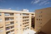 Appartement Vente 1 chambre à Alicante - 39 999 € - Vitrin'Immo vous propose cet appartement meublé en Espagne, à 30 minutes de la ville d'Alicante.- Entre Elche et Alicante sur la merveilleuse Costa Blanca, cet appartement à 450 mètres de la plage vous offre un cadre idyllique dont vous pourrez profiter au quotidien.- Cet appartement au 5ème étage, près aussi bien de la belle plage de Torrevieja que de ses commerces et ses divertissements, comprend un salon-séjour avec cuisine équipée, une chambre avec lit double et placards, un hall d'entrée, un balcon et une SdB avec WC. Magnifique vue sur jardin et piscine.-Situé dans un secteur très calme et très demandé, l'immeuble est également situé à 3 kiomètres d'un somptueux terrain de golf et met à votre disposition un solarium et une piscine commune. Profitez du soleil même quand la mer est trop agitée! Avis de l'agence: Calme et agréablement situé dans une ville dont la beauté n'est plus à prouver.Une affaire immanquable!