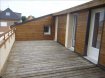 Maison Vente 5 chambres à Douai - 200 000 € Votre agence Vitrin'immo vous propose, cette chaleureuse maison semi plain-pied idéalement située pour famille.Cette spacieuse maison avec beau jardin arboré comprend au rez de chaussée une belle entrée, un grand séjour, une cuisine équipée, une salle d'eau, WC individuel ainsi qu'une chambre.A l'étage : un beau palier décervant une jolie chambre, une salle de bain avec WC, une grande chambre de plus de 17m² , ainsi que deux chambres avec leur salle d'eau.Petit plus : La maison dispose d'un joli jardin sans vis à vis avec terrasse. Ainsi que deux places de parking.Avis de l'agence : Produit rare sur le marché. Idéal pour les amateurs de tranquillité.Villes proches : Douai, Courchelettes, Dechy