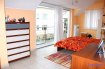 Appartement Vente 3 chambres à Eischen - 550 000 € New Keys vous propose ce bel appartement récent (2009) au 3ème et dernier étage d'une surface de +-150m2 à Eischen dans la commune de Hobscheid.
Le bien se compose de la manière suivante :
Hall d'entrée
WC séparé
Buanderie
Salon /Salle à manger de +- 53m2 donnant sur un balcon
Cuisine équipée ouverte
3 Chambres :
1ère (+-19m2) avec dressing (+-13m2)
2ème (15,80m2)
3ème (+-14m2)
Marquise electrique
Cave privative
Buanderie en commun
Local à vélo
Garage (box fermé)
Pas de travaux à prévoir.
Pour tous renseignement et/ou visite veuillez contacter le 661 120 388 ou par email à l'adresse info@newkeys.lu