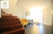 Maison mitoyenne Vente 3 chambres à Tetange - 779 000 € Très belle maison à Tétange, Commune de Kayl, se situant dans une rue purement résidentielle et sans issue.Complètement rénovée récemment, elle vous propose des espaces de vie volumineux où la convivialité s'invite au RDV.Une cuisine moderne et spacieuse s'ouvre sur la salle à manger qui à son tour communique avec le grand living avec feu ouvert.3 chambres à coucher, dressing, bureau, 2 salles de douches, wc séparé, terrasse, garage pour 2 voitures ainsi que 2 emplacements extérieurs complètent cette magnifique maison.Rénovée avec goût, où le style contemporain et chaleureux s'associent, cette maison vous séduira dès la première visite.Pour tout renseignements ou une visite (visites également possibles le samedi sur rdv), veuillez contacter le 28.66.39.1. Ref agence :72590