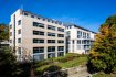 Bureau Location à Luxembourg-Hollerich - 11 490 € LUXEMBOURG-HOLLERICH, VALLEY PARK, proche des axes autoroutiers et du centre ville, beaux bureaux de haut standing situés à la rue de la Vallée, au troosième étage, +- 383 m2. Construction de 2002. Ils sont composés de :plusieurs grands bureaux à plusieurs poste, salle de conférence, WC hommes et femmes, kitchenette équipée, local technique.
Prestations: climatisation, alarme, contrôle d'accès, ascenseur, stores électriques extérieures, fenêtres ouvrantes, bureaux aménagés et cloisonnés, salle IT, câblage cat. 5, faux planchers, moquette, sanitaires, kitchenette. Bail 3/6/9
Prix: 30 € /m2 par mois Hors TVA
charges : 6,5 € /m2 par mois Hors TVA
2 emplacements intérieurs à 300 € / mois hors TVA
3 emplacements extérieurs à 200 € /mois hors TVA
Garantie bancaire : 6 mois de loyer + charges + TVA
Libre de suite
Frais d'agence : un mois de loyer + TVA à charge du locataire
Contact et visites : Rosalba MAITRE téléphone : 691 550 189