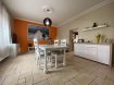 Maison Vente 4 chambres à Dudelange - 800 000 € Real G Immo vous propose en Exclusivité cette belle maison située à Dudelange, d'une surface habitable de +/- 130 m².Celle-ci se compose comme suit:Au RDCH : * Hall d'entrée,* Salon/salle à manger,* Cuisine équipée,* une terrasse,1er étage : * 2 chambres à coucher,* Salle de douche,2ième étage : * 2 chambres à coucher,* Salle de douche,Sous-sol : Accès jardin, cave, buanderie, wc séparé et 2 emplacements extérieurs. Informations complémentaires: * Chaudière et électricité de 2015,* A proximité des crèches, des écoles, maisons relais, commerces, transports publics...Pour plus de renseignements ou une visite (visites également possibles le samedi sur rdv), veuillez contacter le 28.66.39.1.Les prix s'entendent frais d'agence de 3 % TVA 17 % inclus.
