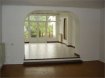 Appartement Location 4 chambres à Dompaire - 575 € c.c. Belles surfaces pour cet appartement au centre-ville comprenant : Entrée, cuisine avec éléments et électro-ménager, séjour avec accès terrasse, salon, salle de bains, toilettes. A l'étage, 4 chambres, salle d'eau avec toilettes. Cave, grenier. Chauffage ind. électrique et fuel (chaudière bi-énergie). Place de stationnement dans garage du local commercial. Disponible en Octobre 2020.