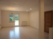 Appartement Vente 2 chambres à Hégenheim - 159 000 € F3 à vendre à Hégenheim . Au RDC d'une résidence de standing, au calme, ce spacieux F3 de 67 m2 comprend : une cuisine ouverte sur un séjour avec terrasse ombragée, jardin privatif de 61 m2, 2 chambres, une salle de bains et WC séparé avec lave-mains. Cave de 11 m2, garage/box fermé et place de parking. Chauffage collectif au gaz. Ce F3 peut convenir à un cabinet de profession libérale. Disponible de suite.